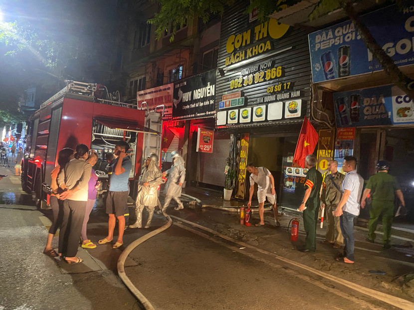 Sau 15 phút, đám cháy đã được dập tắt hoàn toàn