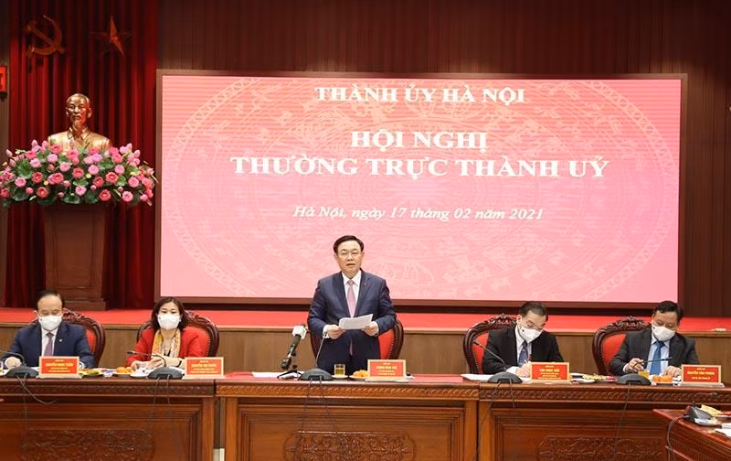 Bí thư Thành ủy Vương Đình Huệ chủ trì hội nghị