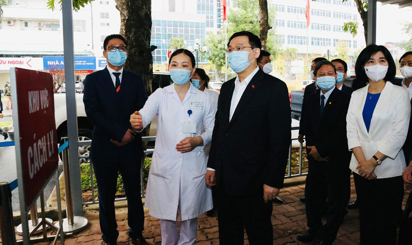 Bệnh viện Thanh Nhàn đã bố trí khu vực khám, sàng lọc, cách ly theo quy trình một chiều