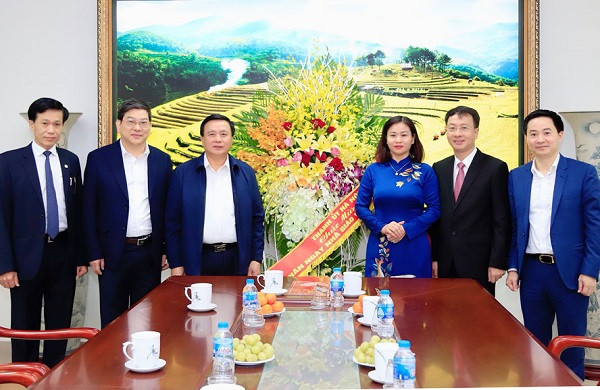 Phó Bí thư Thường trực Thành ủy Hà Nội chúc mừng Học viện Chính trị quốc gia Hồ Chí Minh Phó Bí thư Thường trực Thành ủy Hà Nội chúc mừng Học viện Chính trị quốc gia Hồ Chí Minh