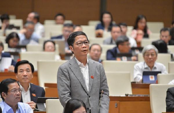 Bộ trưởng Trần Tuấn Anh giải trình ý kiến các ĐBQH sáng 5-11