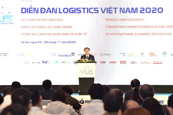 Bí thư Thành ủy Hà Nội Vương Đình Huệ phát biểu tại diễn đàn