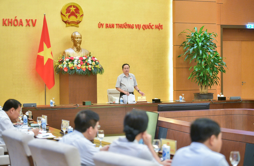 Phó Chủ tịch Thường trực Quốc hội Trần Thanh Mẫn điều hành một phiên họp của UBTVQH Phó Chủ tịch Thường trực Quốc hội Trần Thanh Mẫn điều hành một phiên họp của UBTVQH