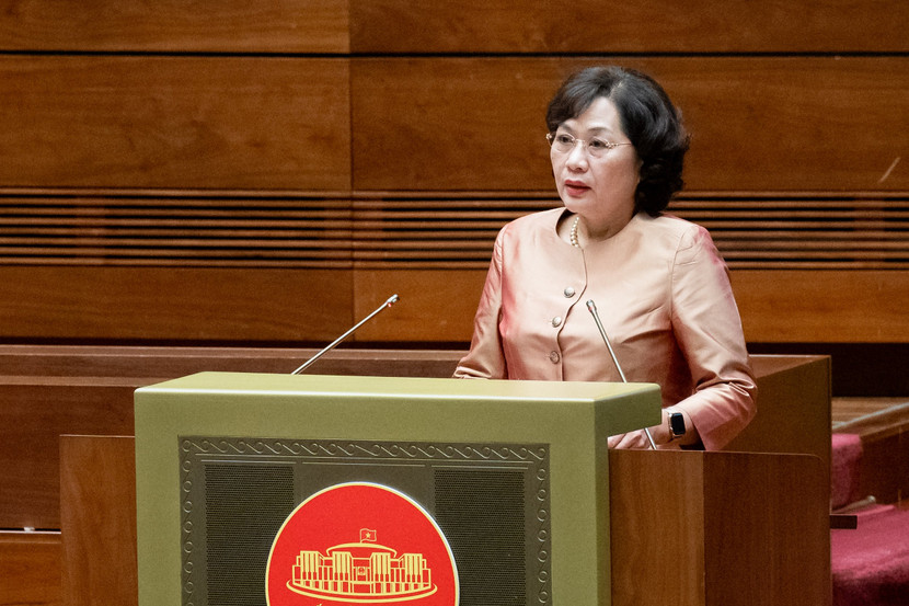 Thống đốc NHNN Việt Nam Nguyễn Thị Hồng phát biểu tại phiên thảo luận ở Quốc hội