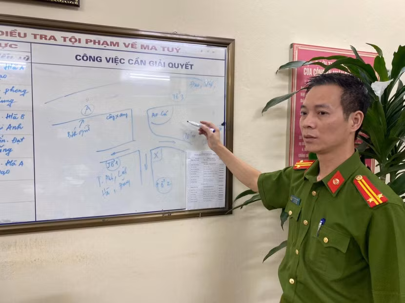 Trung tá Phạm Như Trường trình bày nhiệm vụ công tác tại đơn vị