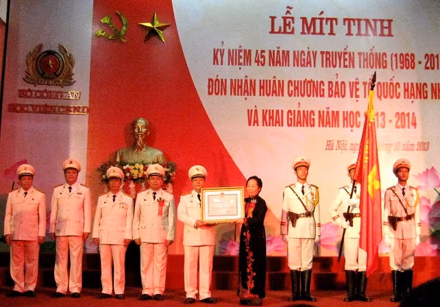 Học viện CSND đón nhận Huân chương Bảo vệ Tổ quốc hạng Nhất ảnh 2