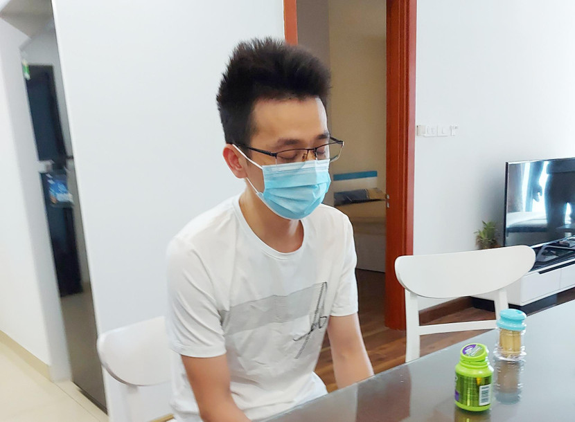 Meng Zhong Xing tại thời điểm bị phát hiện tại căn hộ chung cư Goldmark City