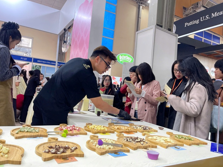 Food &amp; Hospitality 2025 thu hút đông đảo khách tham quan, kết nối giao thương