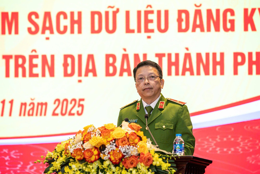 Thiếu tướng Nguyễn Hồng Ky, Phó Giám đốc Công an thành phố Hà Nội phát biểu tại hội nghị