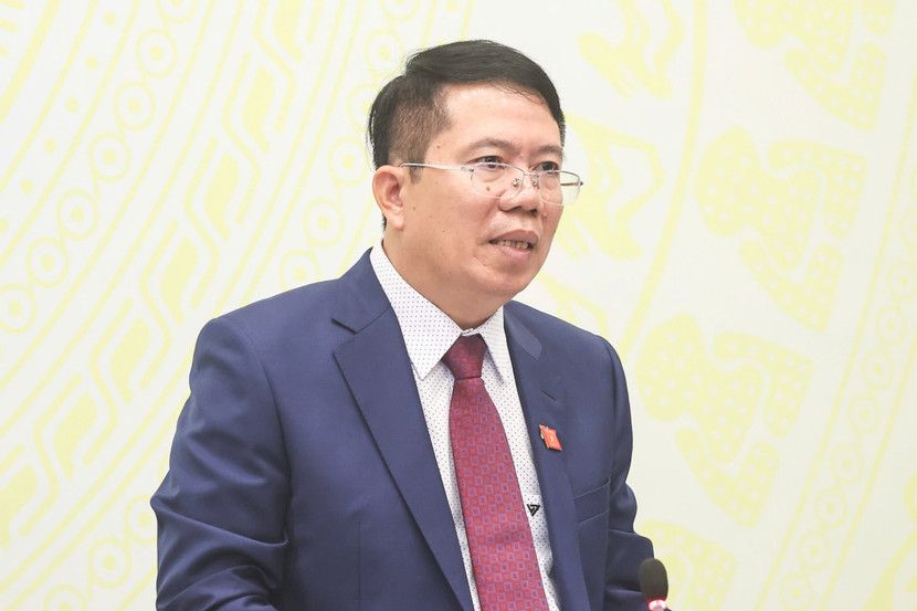 Ông Nguyễn Văn Hiển – Phó Chủ nhiệm Văn phòng Quốc hội trả lời báo chí