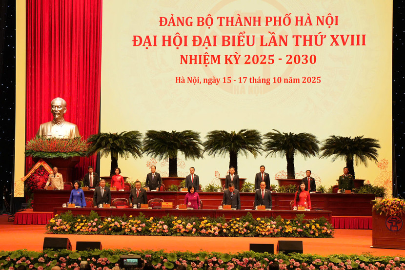 Đoàn Chủ tịch Đại hội Đoàn Chủ tịch Đại hội