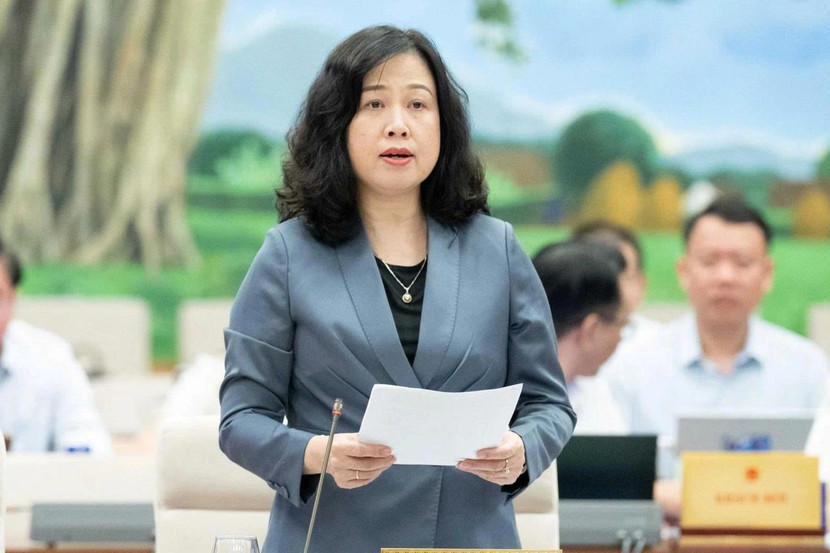 Bộ trưởng Bộ Y tế Đào Hồng Lan phát biểu tại phiên họp UBTVQH Bộ trưởng Bộ Y tế Đào Hồng Lan phát biểu tại phiên họp UBTVQH