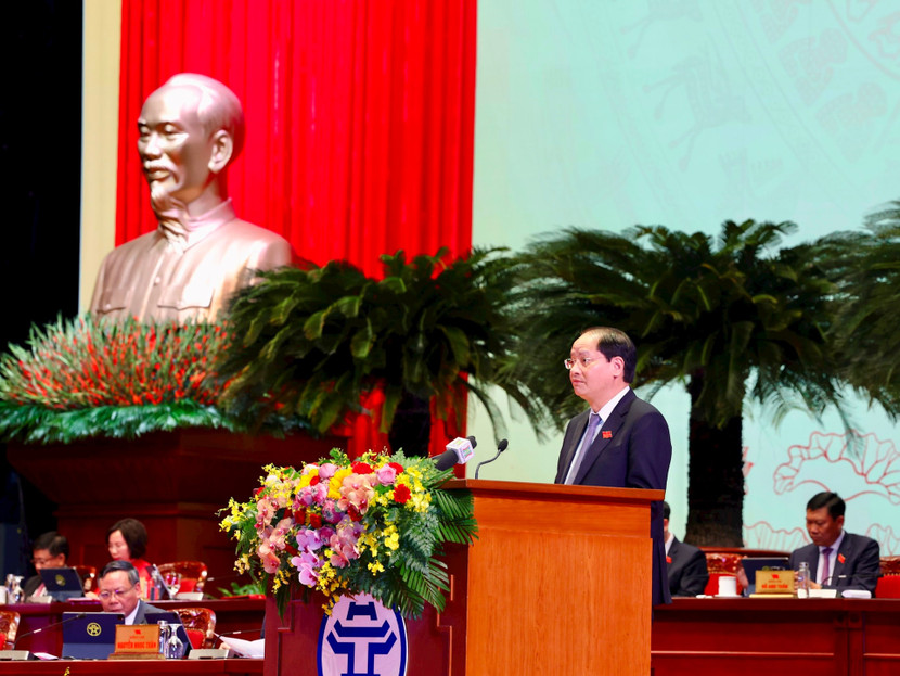 Trưởng Ban Tuyên giáo và Dân vận Thành ủy Nguyễn Doãn Toản báo cáo tại phiên trù bị