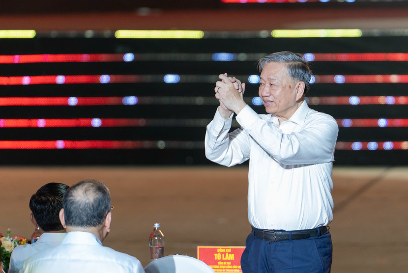 Tổng Bí thư Tô Lâm dự đầu cầu Hà Nội.