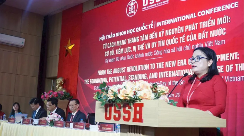 Hiệu trưởng Trường đại học Khoa học Xã hội và Nhân văn, Đại học Quốc gia Thành phố Hồ Chí Minh, GS.TS Ngô Thị Phương Lan Hiệu trưởng Trường đại học Khoa học Xã hội và Nhân văn, Đại học Quốc gia Thành phố Hồ Chí Minh, GS.TS Ngô Thị Phương Lan