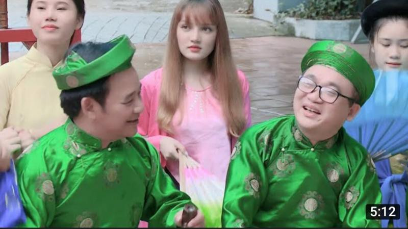 Hình ảnh từ video ca nhạc "Quả thơ"