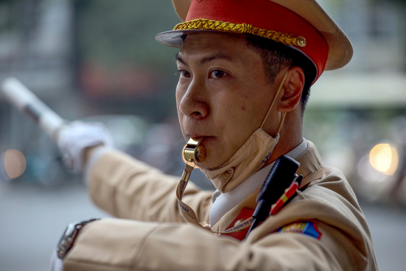 Họ đã hy sinh niềm hạnh phúc của bản thân vì nhân dân phục vụ...