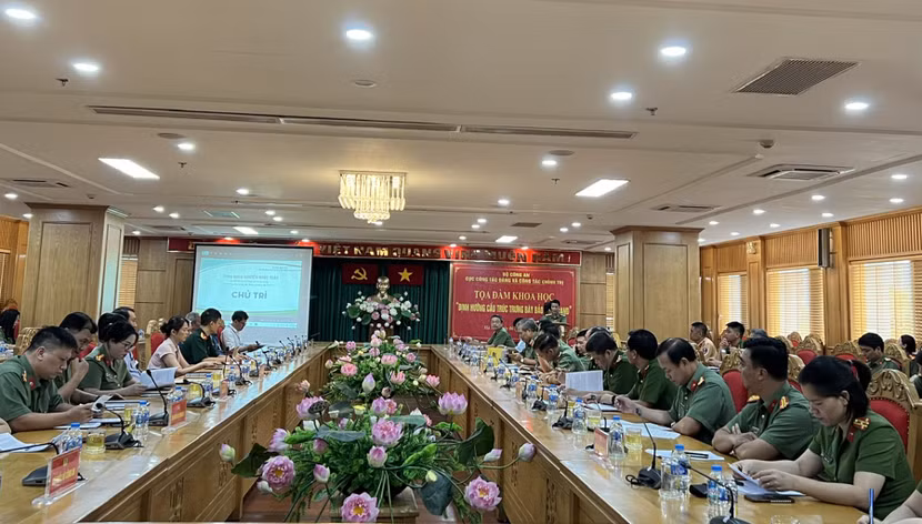 Quang cảnh tọa đàm