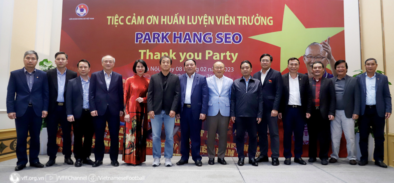 Lãnh đạo Bộ VH-TT&amp;DL, VFF tại tiệc cảm ơn HLV Park Hang-seo, tối 8-2