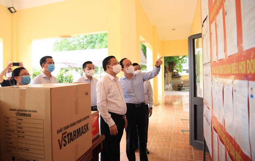 Bí thư Thành ủy Hà Nội kiểm tra công tác chuẩn bị bầu cử và phòng, chống dịch Covid-19 tại khu vực bỏ phiếu số 1, xã Kim Chung Bí thư Thành ủy Hà Nội kiểm tra công tác chuẩn bị bầu cử và phòng, chống dịch Covid-19 tại khu vực bỏ phiếu số 1, xã Kim Chung