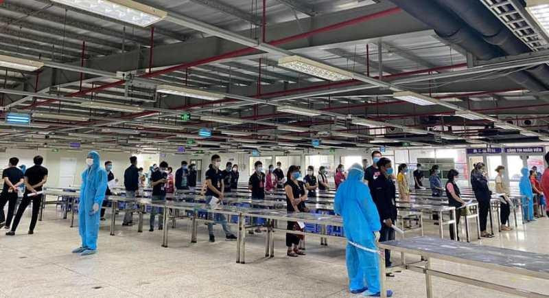 Xét nghiệm Covid-19 cho công nhân ở khu công nghiệp tại Bắc Giang Xét nghiệm Covid-19 cho công nhân ở khu công nghiệp tại Bắc Giang