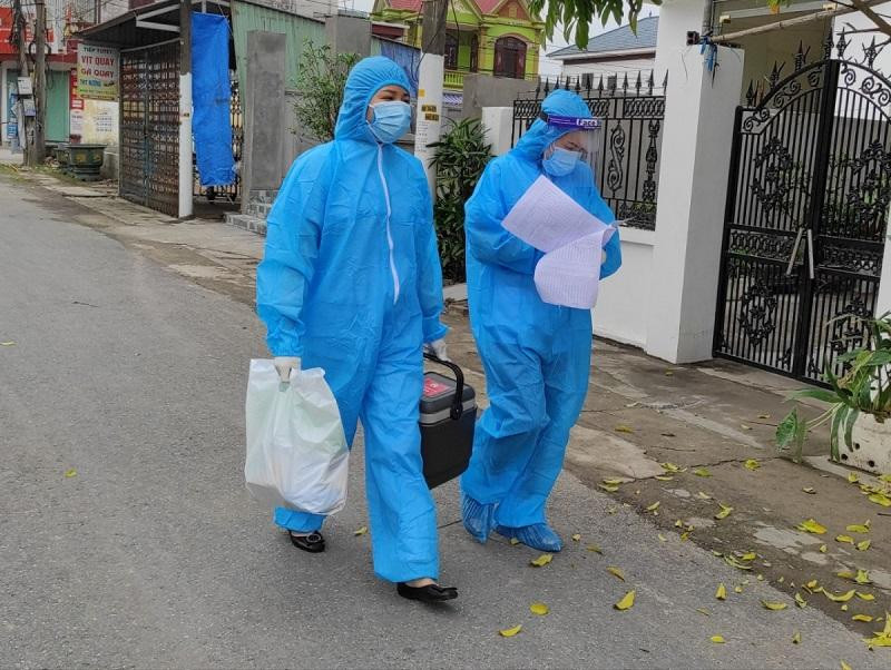 Cán bộ y tế tham gia chống dịch Covid-19 ở Hà Nội Cán bộ y tế tham gia chống dịch Covid-19 ở Hà Nội