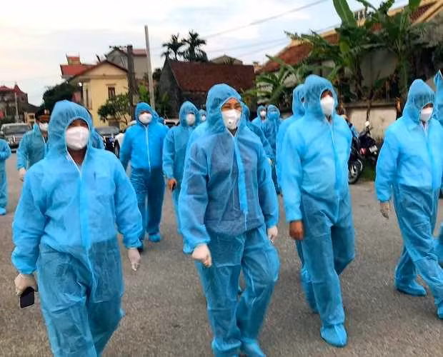 Bộ trưởng Bộ Y tế kiểm tra công tác phòng, chống dịch Covid-19 tại huyện Lý Nhân, Hà Nam