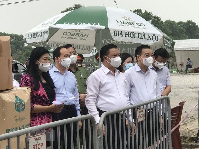 Bí thư Thành ủy cùng Chủ tịch UBND TP Hà Nội kiểm tra công tác phòng chống dịch Covid-19