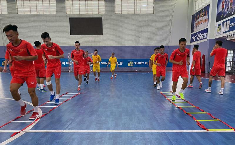 Tuyển futsal Việt Nam sẽ có 2 trận giao hữu trước khi đá play-off với Lebanon Tuyển futsal Việt Nam sẽ có 2 trận giao hữu trước khi đá play-off với Lebanon