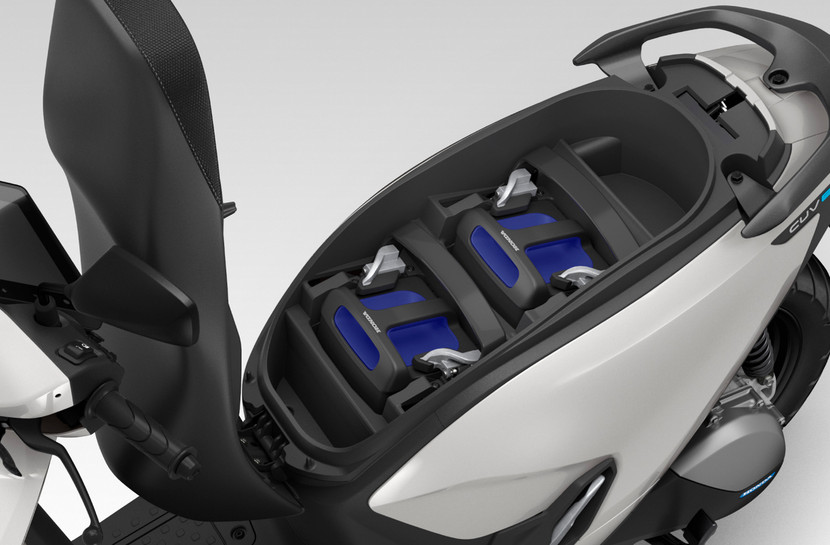 Xe máy điện CUV e: Xe máy điện CUV e: