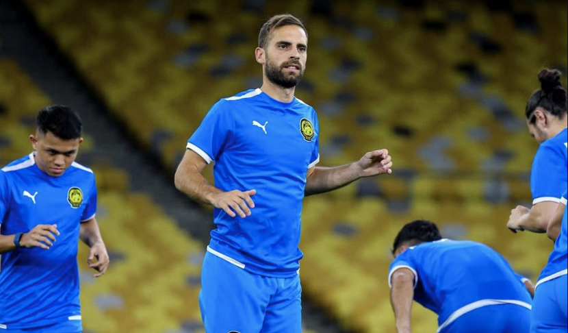 Sau khi nhập lậu trót lọt cho Hector Hevel vào tháng 3...