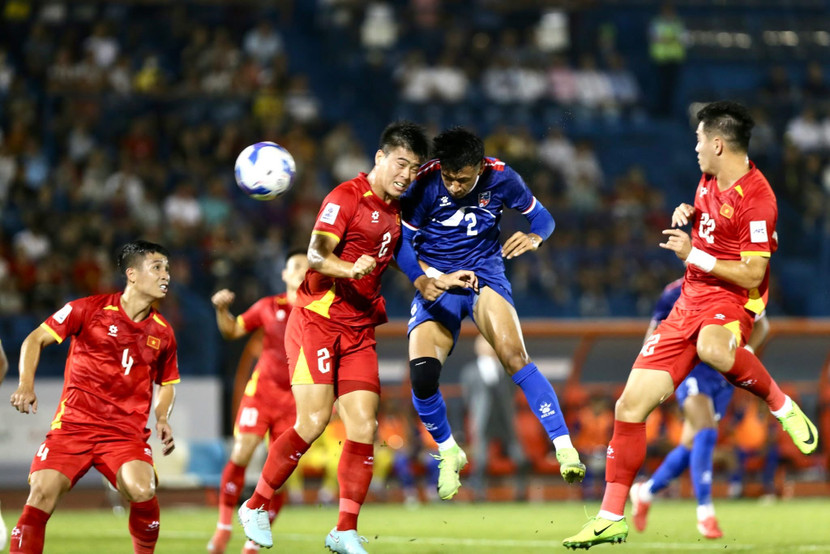 Sanish Shrestha (2) ghi bàn thắng duy nhất cho Nepal (Ảnh: Bongdaplus)