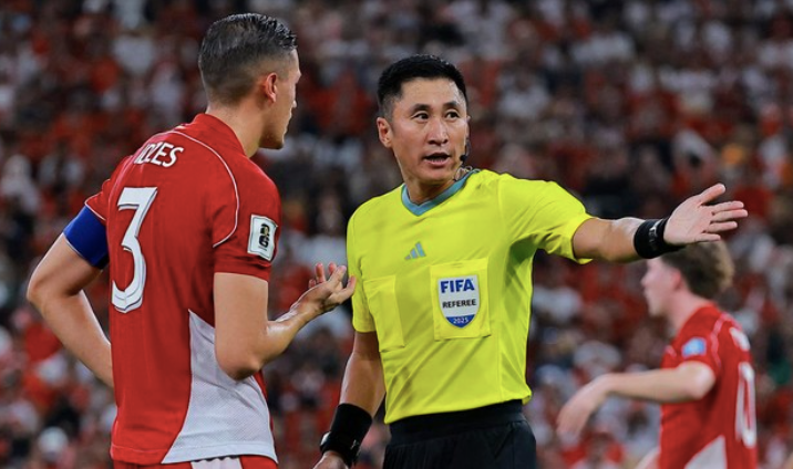 Trọng tài Ma Ning có nhiều quyết định khiến cầu thủ Indonesia bức xúc