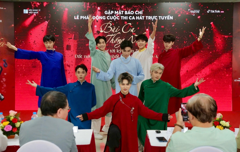 Một tiết mục biểu diễn tại lễ phát động cuộc thi Một tiết mục biểu diễn tại lễ phát động cuộc thi