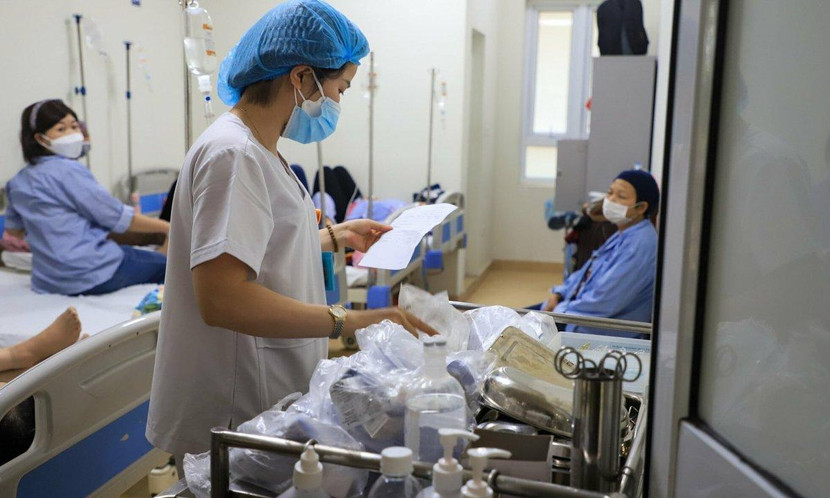 Tình trạng thiếu thuốc, vật tư y tế đang diễn ra phổ biến ở nhiều bệnh viện, nhiều địa phương