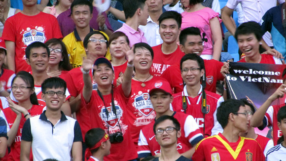 Các "Pháo thủ" hâm nóng sân Mỹ Đình ảnh 12