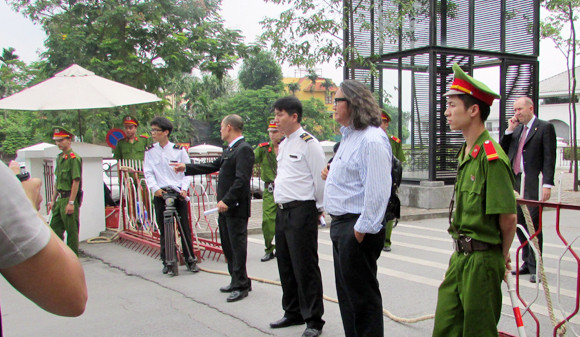 Lực lượng Công an theo sát các Pháo thủ ảnh 5 Lực lượng Công an theo sát các Pháo thủ ảnh 5