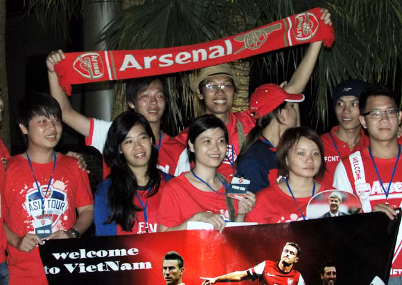 Dàn sao Arsenal âm thầm đổ bộ xuống Hà Nội ảnh 4