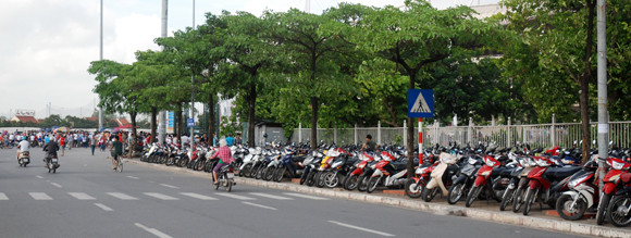 Trắng đêm vạ vật chờ mua vé trận Việt Nam - Arsenal ảnh 14