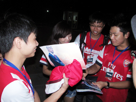 Dàn sao Arsenal âm thầm đổ bộ xuống Hà Nội ảnh 2 Dàn sao Arsenal âm thầm đổ bộ xuống Hà Nội ảnh 2
