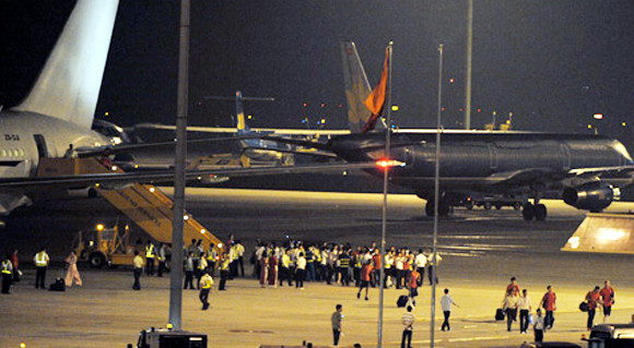 Dàn sao Arsenal âm thầm đổ bộ xuống Hà Nội ảnh 6 Dàn sao Arsenal âm thầm đổ bộ xuống Hà Nội ảnh 6