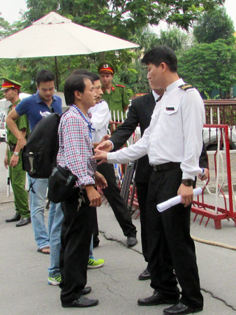 Lực lượng Công an theo sát các Pháo thủ ảnh 6 Lực lượng Công an theo sát các Pháo thủ ảnh 6