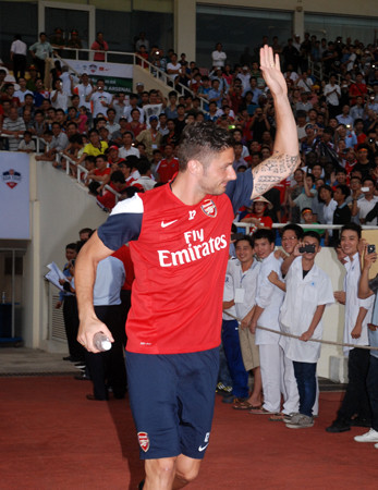 Các "Pháo thủ" hâm nóng sân Mỹ Đình ảnh 3