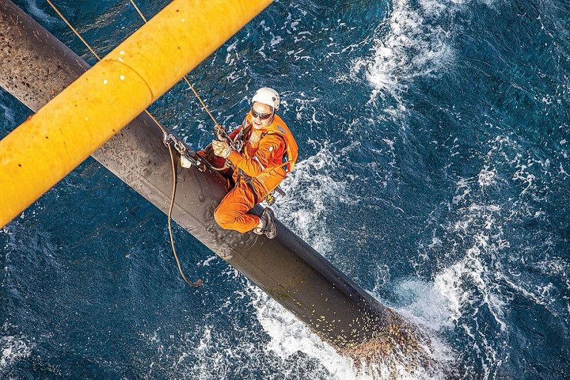 Người lao động dầu khí (ảnh: Nguyễn Trường Sơn). Người lao động dầu khí (ảnh: Nguyễn Trường Sơn).