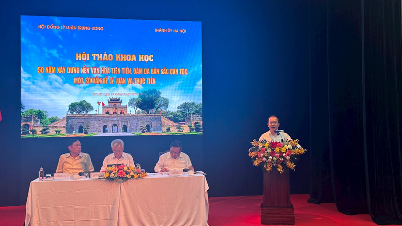 Hội thảo là dịp để nhìn lại những thành tựu và hạn chế trong 50 năm xây dựng nền văn hóa tiên tiến, đậm đà bản sắc dân tộc. Hội thảo là dịp để nhìn lại những thành tựu và hạn chế trong 50 năm xây dựng nền văn hóa tiên tiến, đậm đà bản sắc dân tộc.