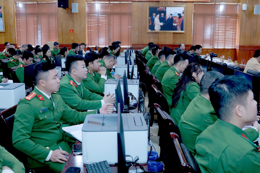 Việc tập huấn nghiệp vụ giúp quá trình triển khai thủ tục cấp đổi GPLX được thực hiện nhanh chóng, đạt hiệu quả