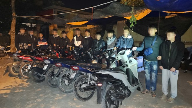 Nhiều nhóm thanh thiếu niên gây rối trật tự công cộng đã bị bắt giữ
