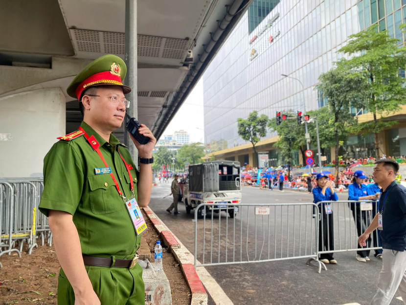 Thượng tá Lý Hoài Nam - Phó trưởng Phòng Cảnh sát hình sự chỉ đạo tại chốt Liễu Giai - Đào Tấn - Kim Mã