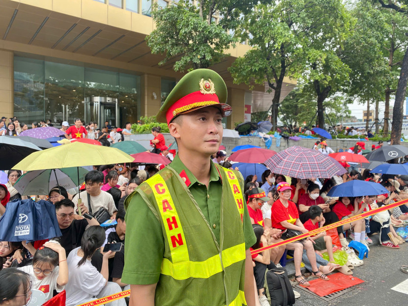 Đại úy Ngô Mạnh Linh - cán bộ Phòng Cảnh sát hình sự, CATP Hà Nội bày tỏ niềm tự hào khi được cùng đồng đội đảm bảo ANTT sự kiện A80