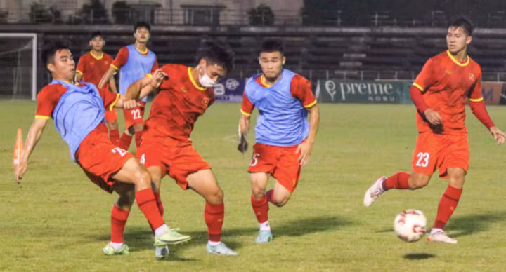 Một số cầu thủ...